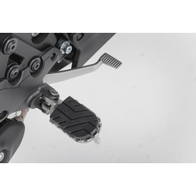 Podnóżki Ion Sw-Motech Kawasaki Versys 1000 (11-)/650 (14-) X300 (16-) Silver