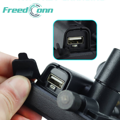 Uchwyt na telefon z ładowarką USB FreedConn MC10A